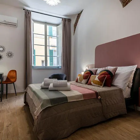 Apartment The Urban Blue, Superior Near Lungarni Pisa