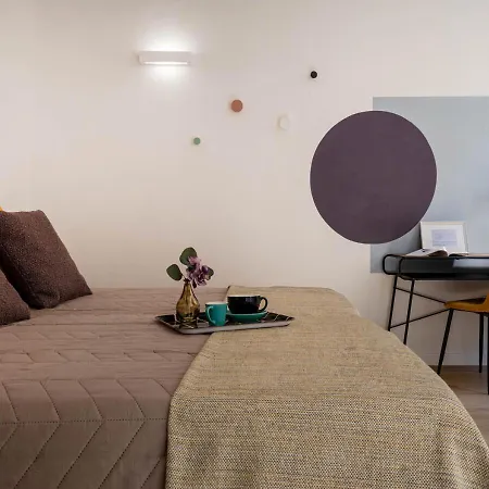 The Urban Blue, Superior Near Lungarni *