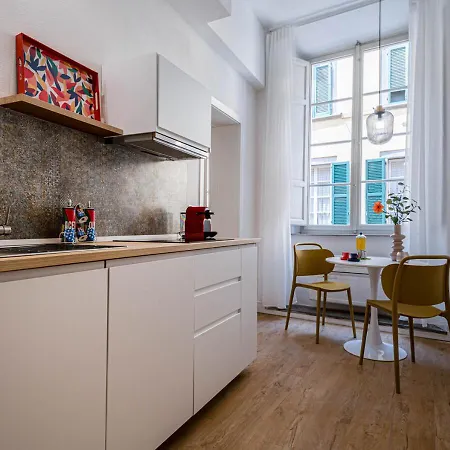 The Urban Blue, Superior Near Lungarni